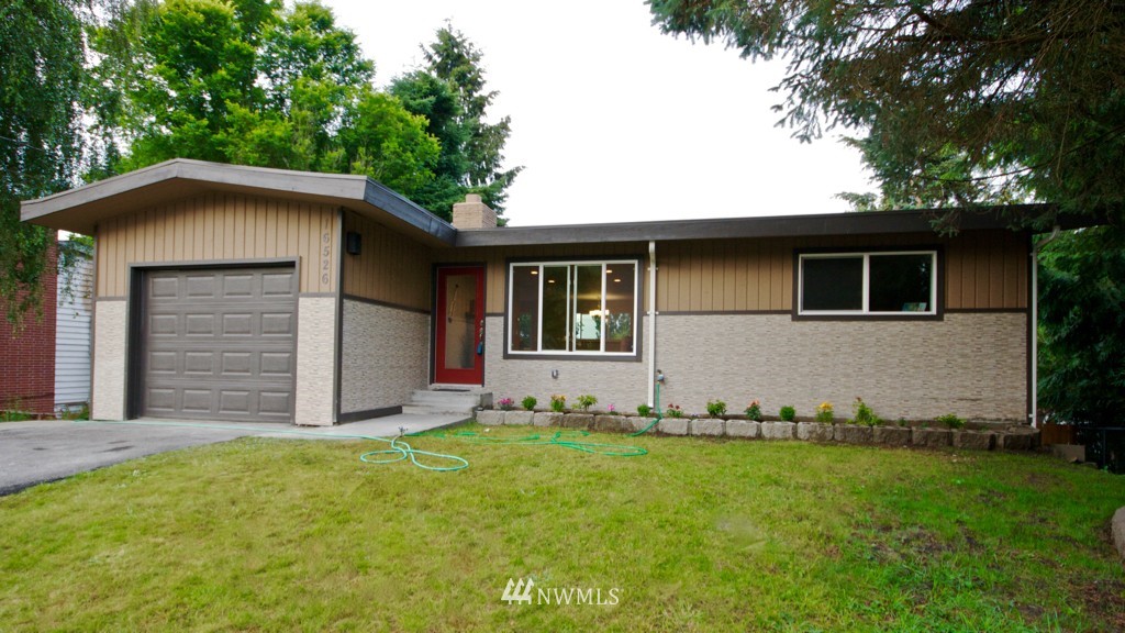16526 115th Avenue Southeast Renton, WA 98055 - Photo 5 of 24 Gallery Image 5