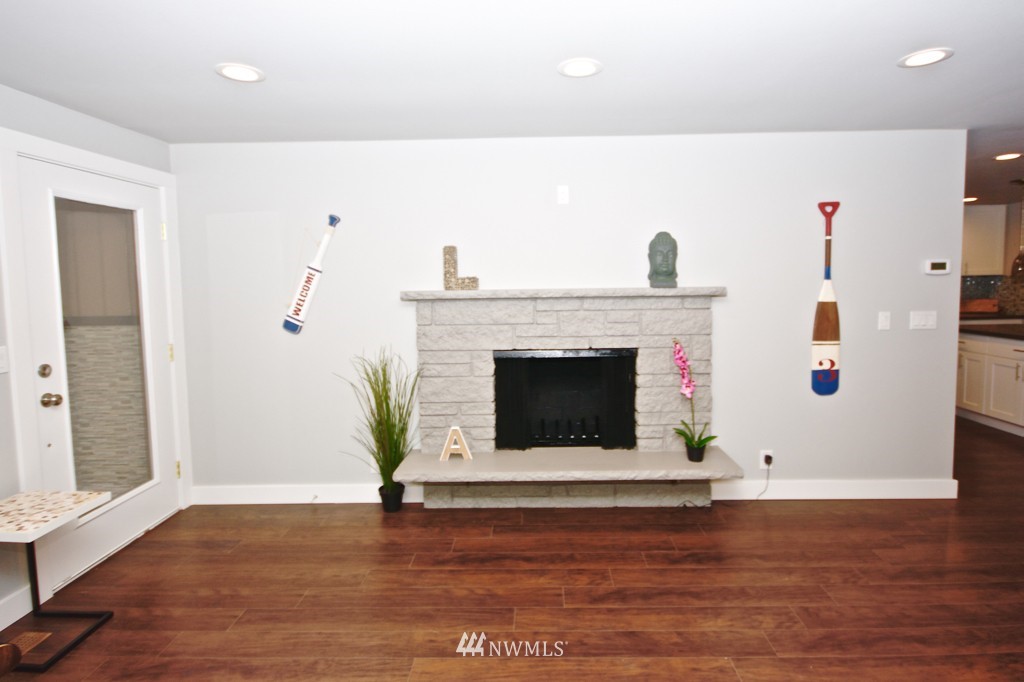 16526 115th Avenue Southeast Renton, WA 98055 - Photo 10 of 24 Gallery Image 10