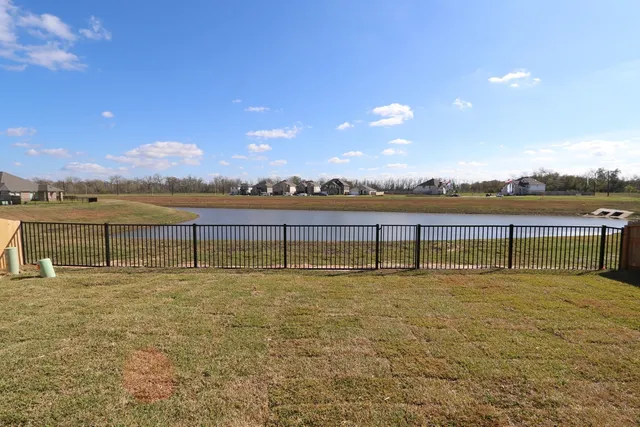 a picture of a bench in a white building