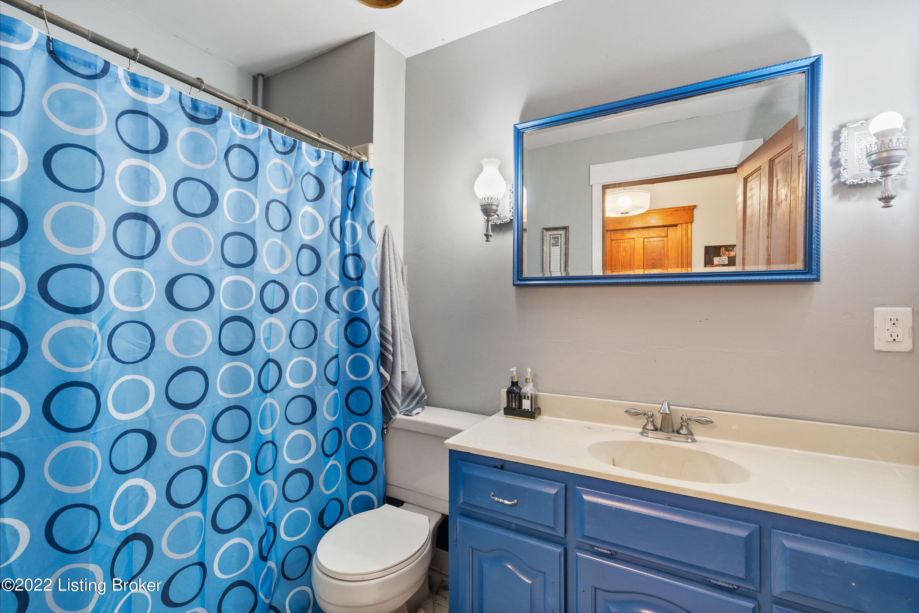 694 J T Riggs Road New Hope, KY 40052 - Photo 16 of 61 Primary Full Bath