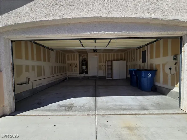 $2,545 | 5508 Knotting Pass, Las Vegas, NV 89131