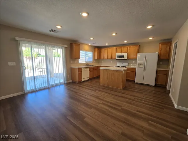 $2,795 | 5508 Knotting Pass, Las Vegas, NV 89131
