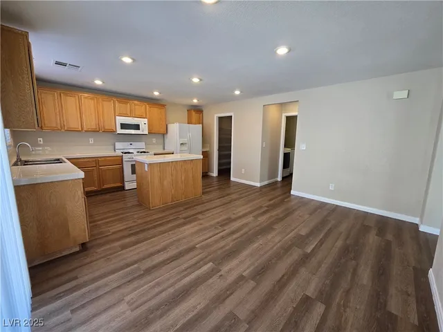 $2,795 | 5508 Knotting Pass, Las Vegas, NV 89131