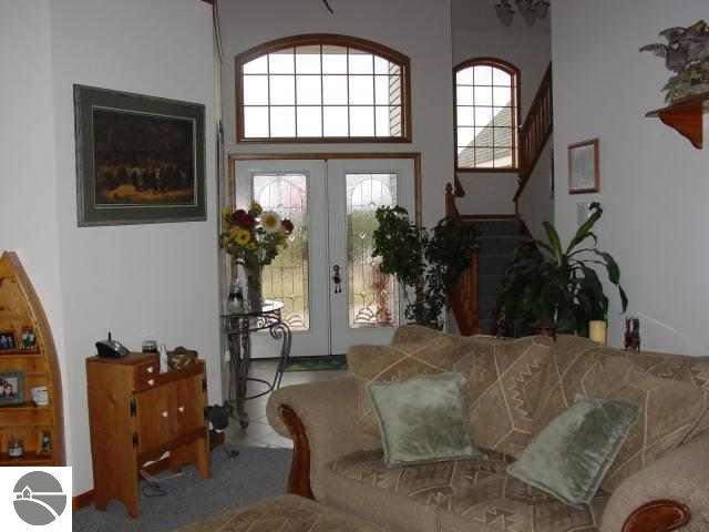10025 South Maple City Road Maple City, MI 49664 - Photo 5 of 15 1701540-4.JPG