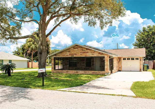 $1,525 | 968 Sunshine Way Southwest, Winter Haven, FL 33880