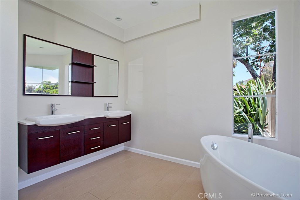 18 Logo Dana Point Dana Point, CA 92629 - Photo 19 of 27