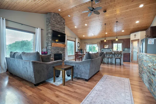 $584,900 | 23082 Highland Drive, Fergus Falls, MN 56537