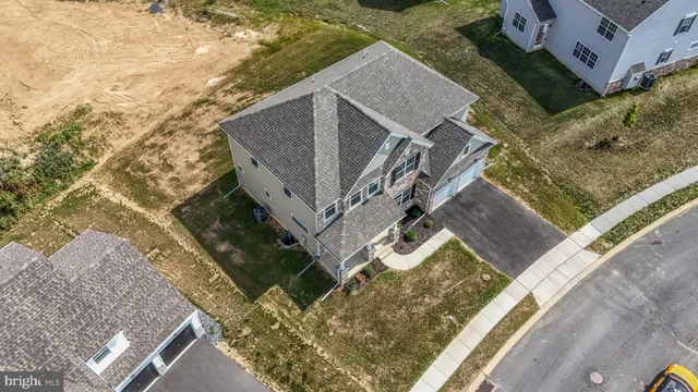 $675,000 | 32 Pamela Drive, Mechanicsburg, PA 17050