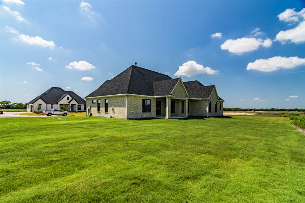 5270 Sunset Road Caddo Mills, TX 75135 - Photo 7 of 34