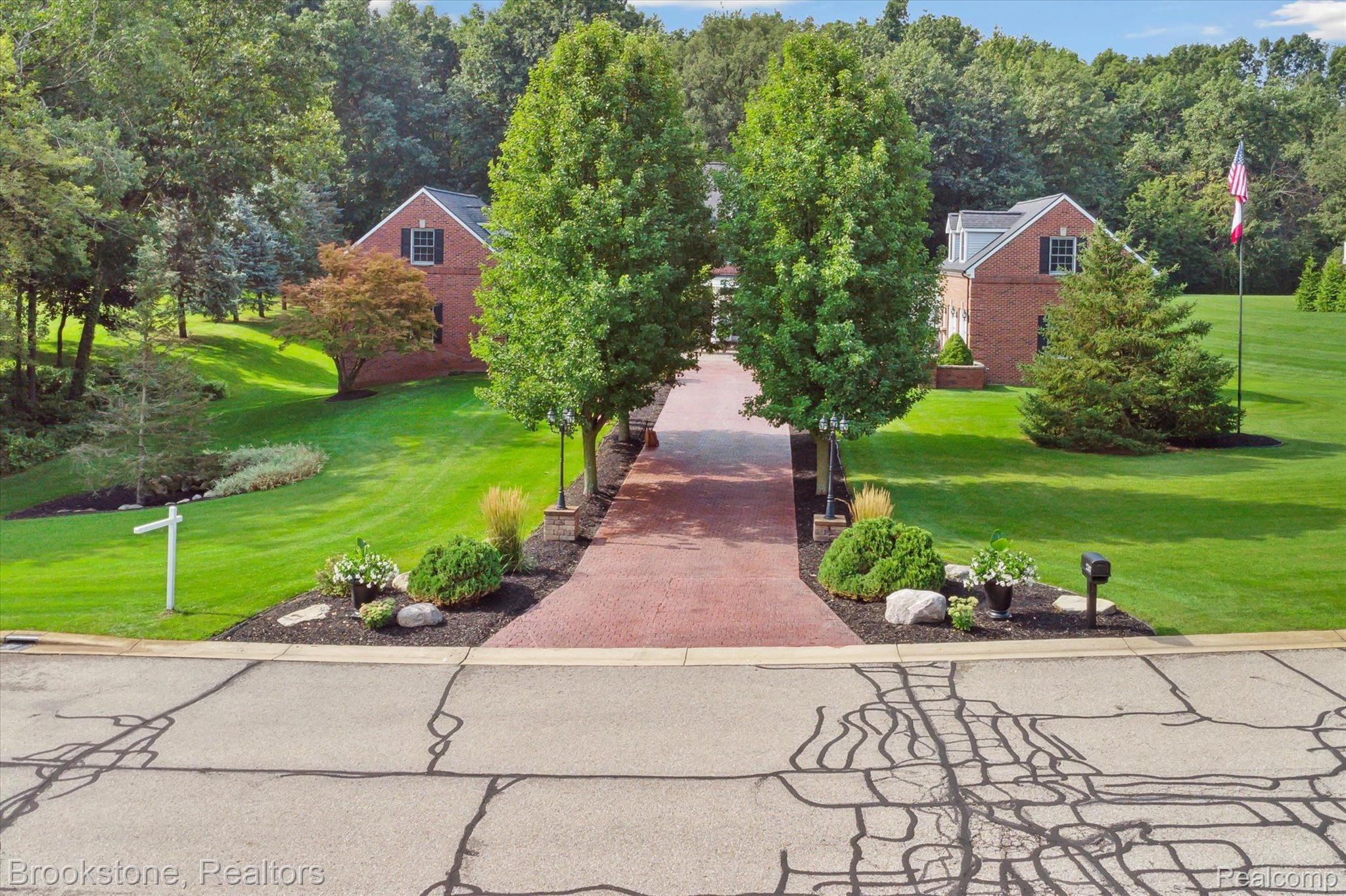 2307 Sundance Ridge Howell, MI 48843 - Photo 46 of 86 Gallery Image 46
