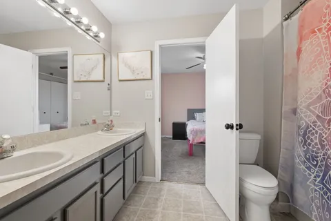 $400,000 | 2401 Red Oak Court, Plainfield, IL 60586