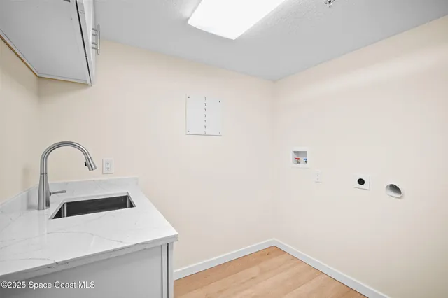 a view of building with outdoor space