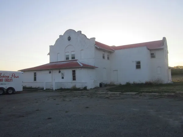 $150,000 | 207 10th Street Northwest, Childress, TX 79201