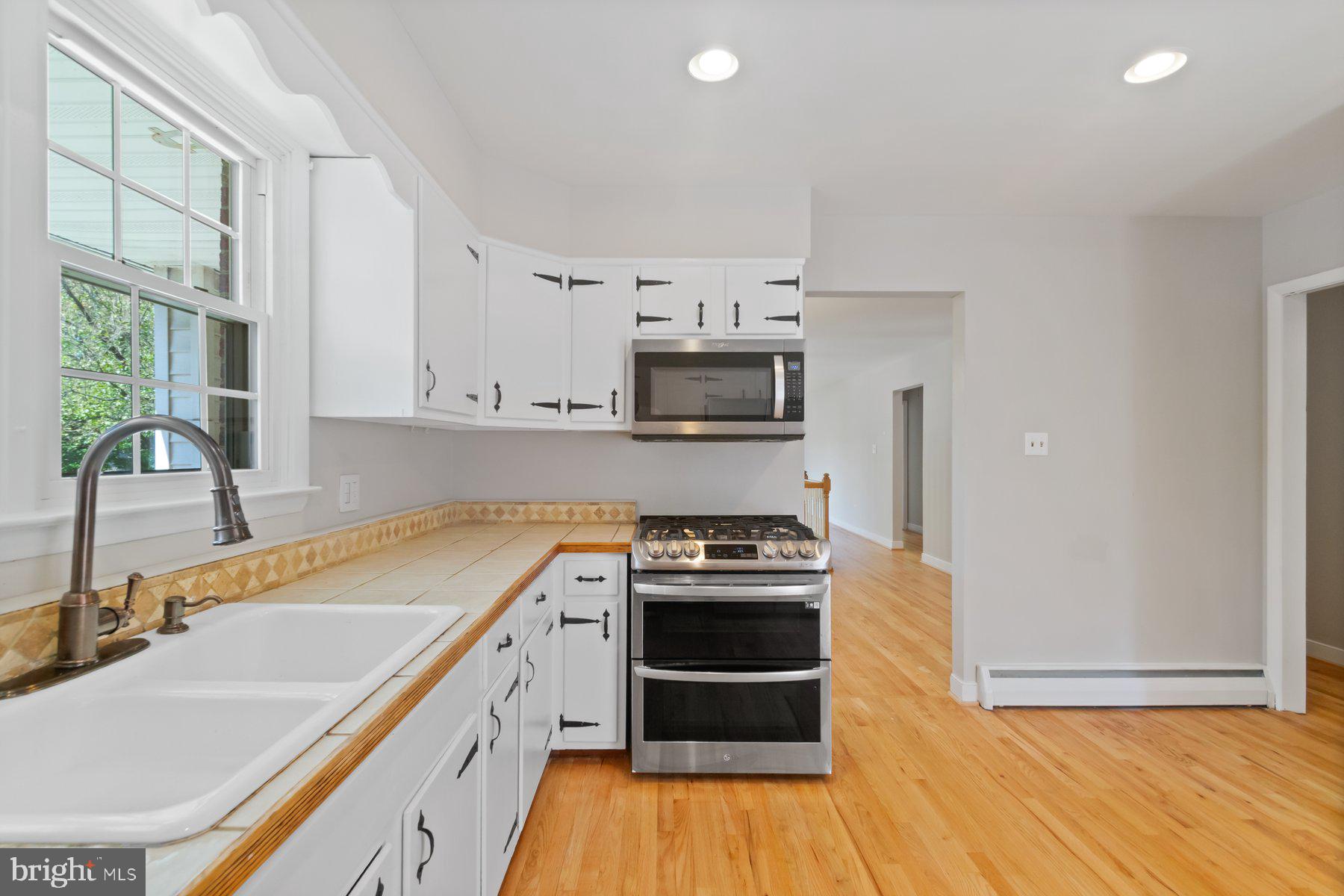 4945 Montgomery Road Ellicott City, MD 21043 - Photo 11 of 37 Updated kitchen