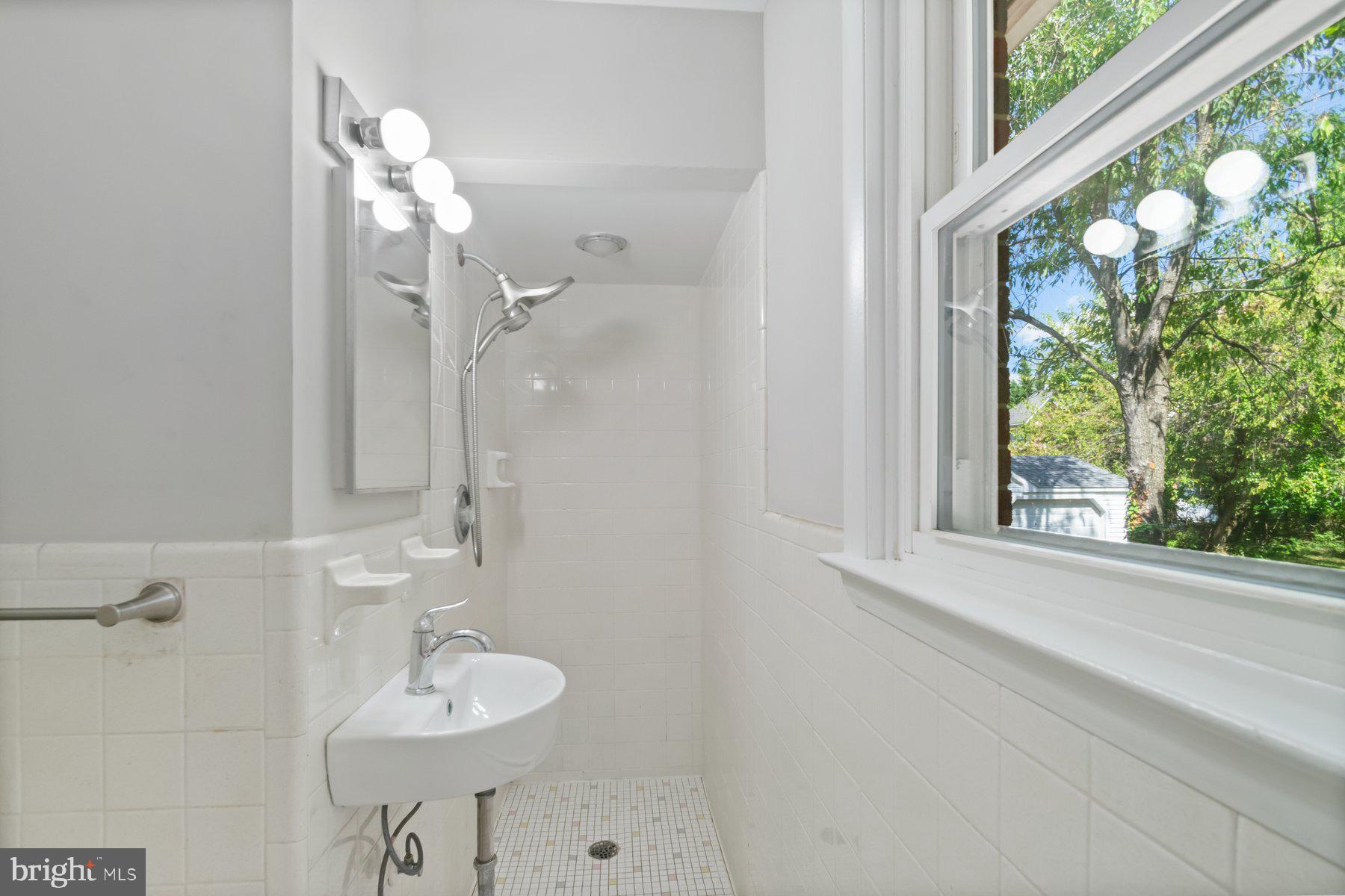 4945 Montgomery Road Ellicott City, MD 21043 - Photo 16 of 37 Primary bath