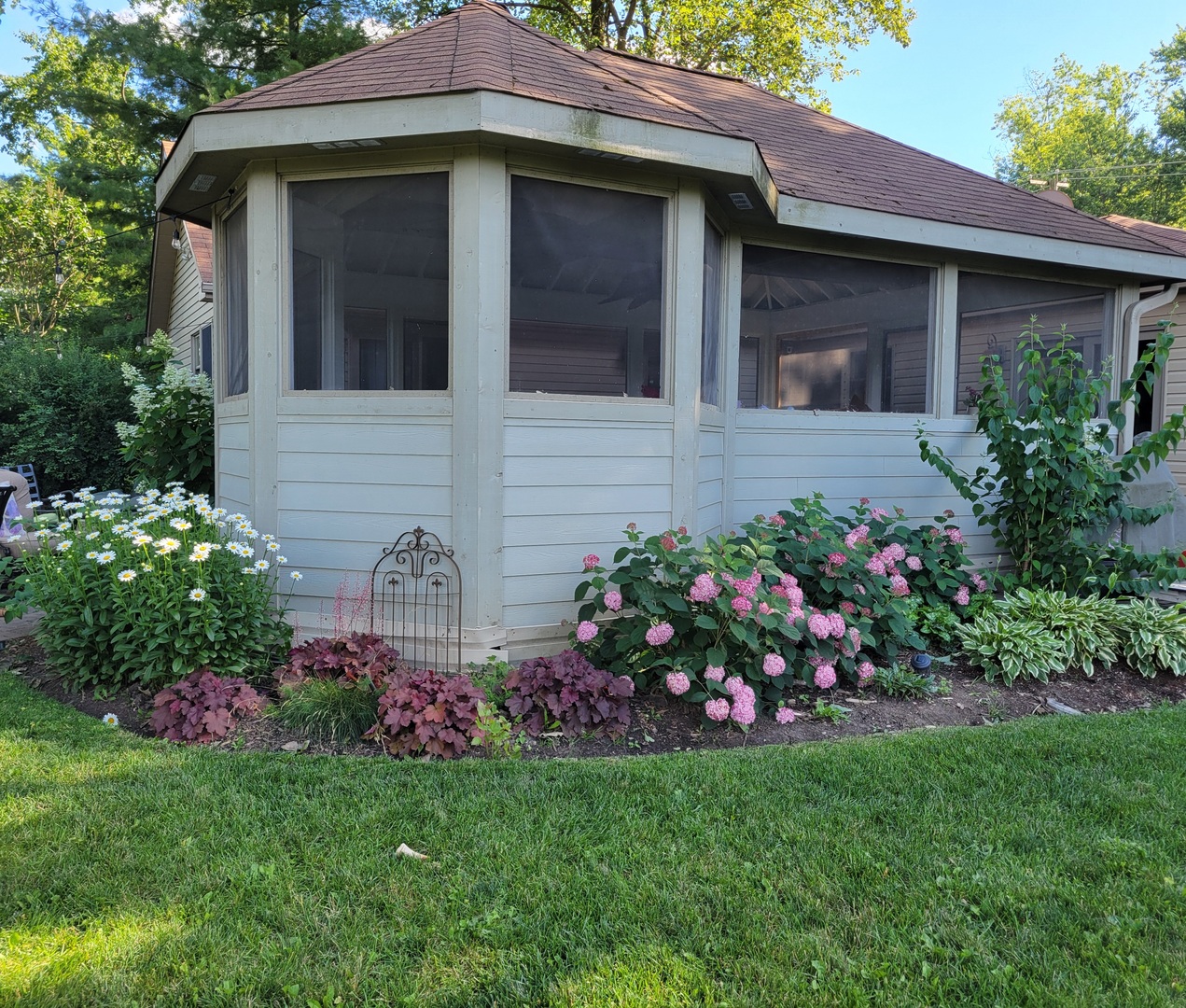 S031 Pearl Road West Chicago, IL 60185 - Photo 33 of 39 a front view of a house with a yard