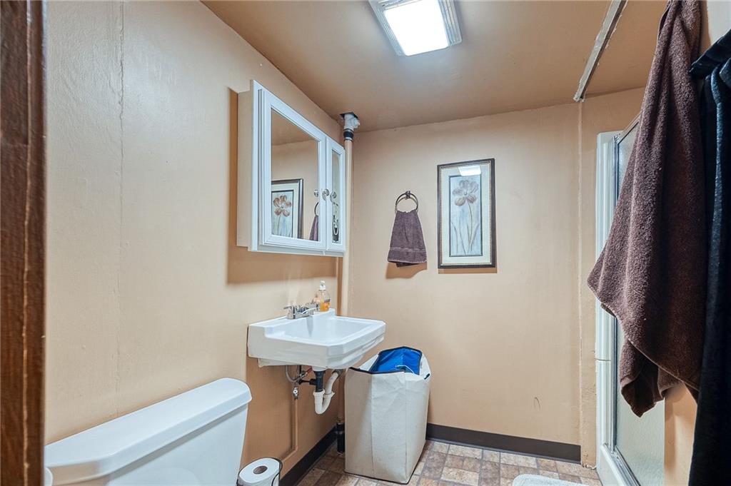 9424 Saltsburg Road Pittsburgh, PA 15239 - Photo 17 of 29 2nd full bathroom with step in shower