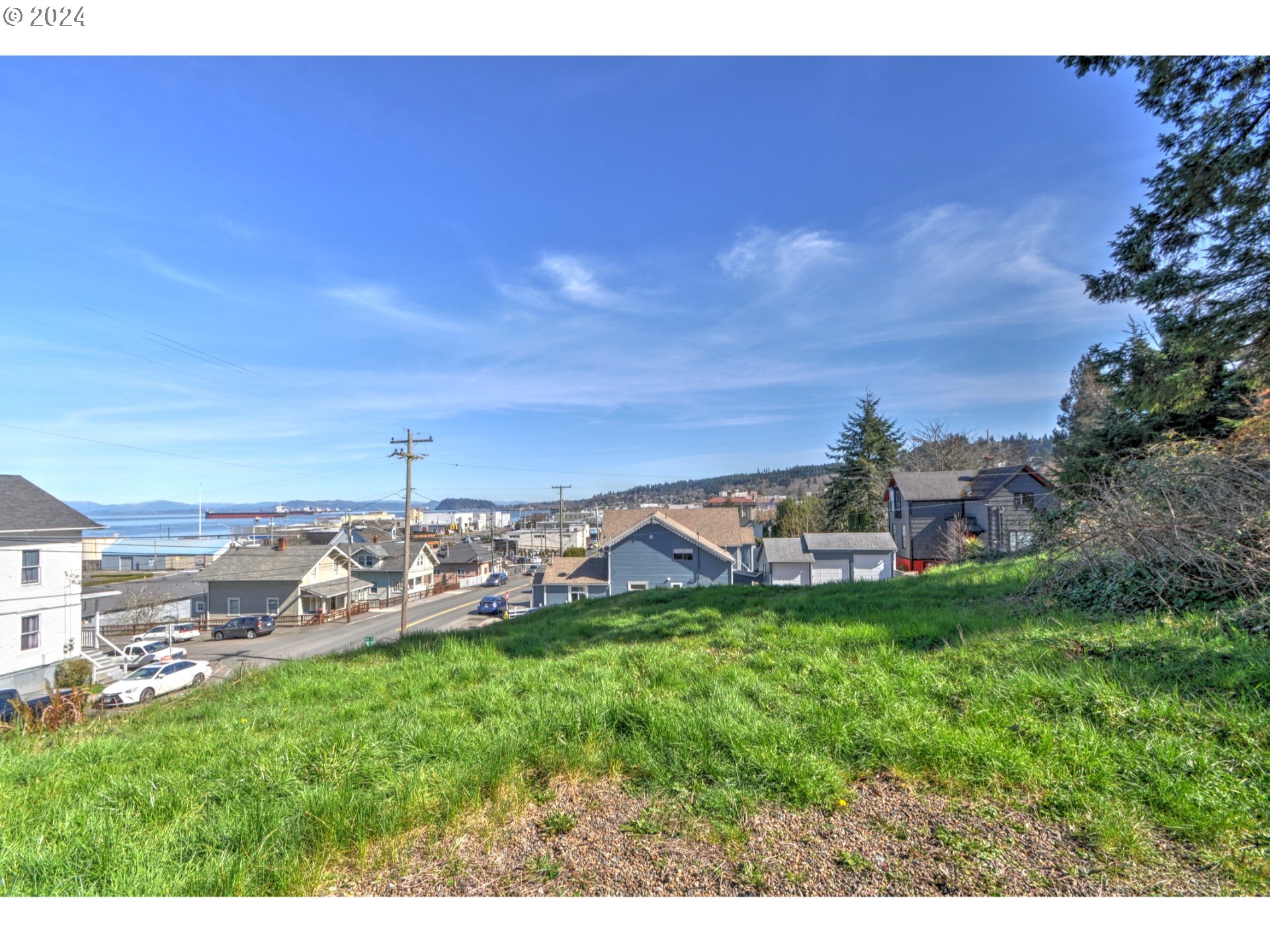 4th Street Astoria, OR 97103 - Photo 14 of 16 a view of a garden with houses