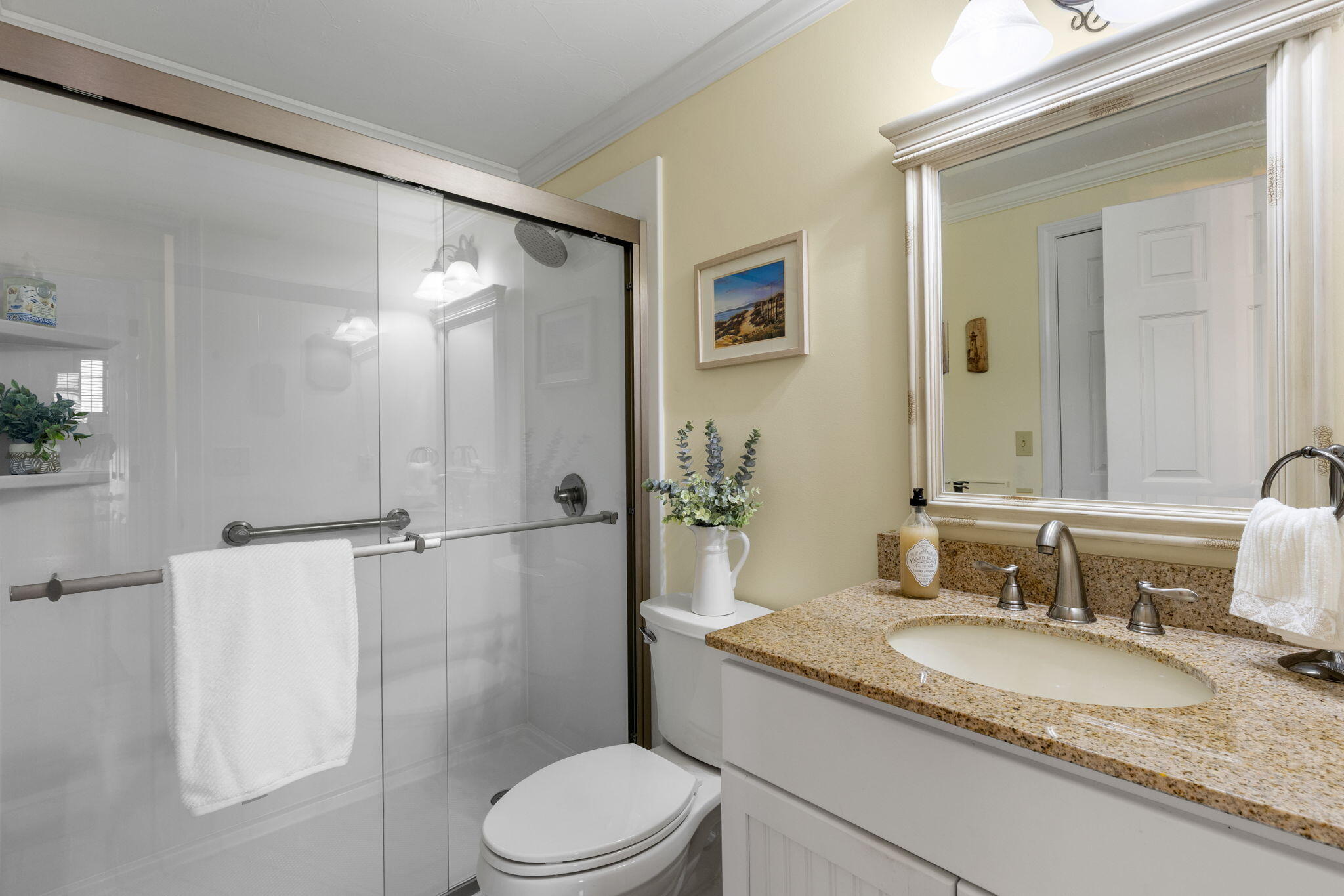 45 West Road, Unit 4G Orleans, MA 02653 - Photo 29 of 49 Full bath upstairs
