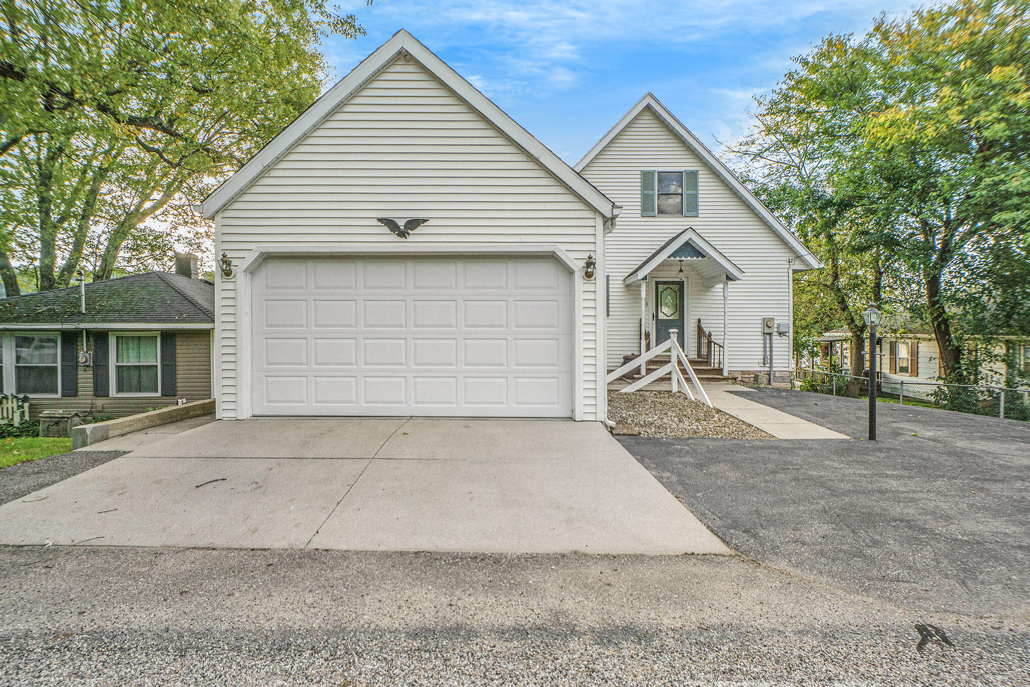 10139 Lucas Road Three Rivers, MI 49093 - Photo 2 of 20 DSC06028