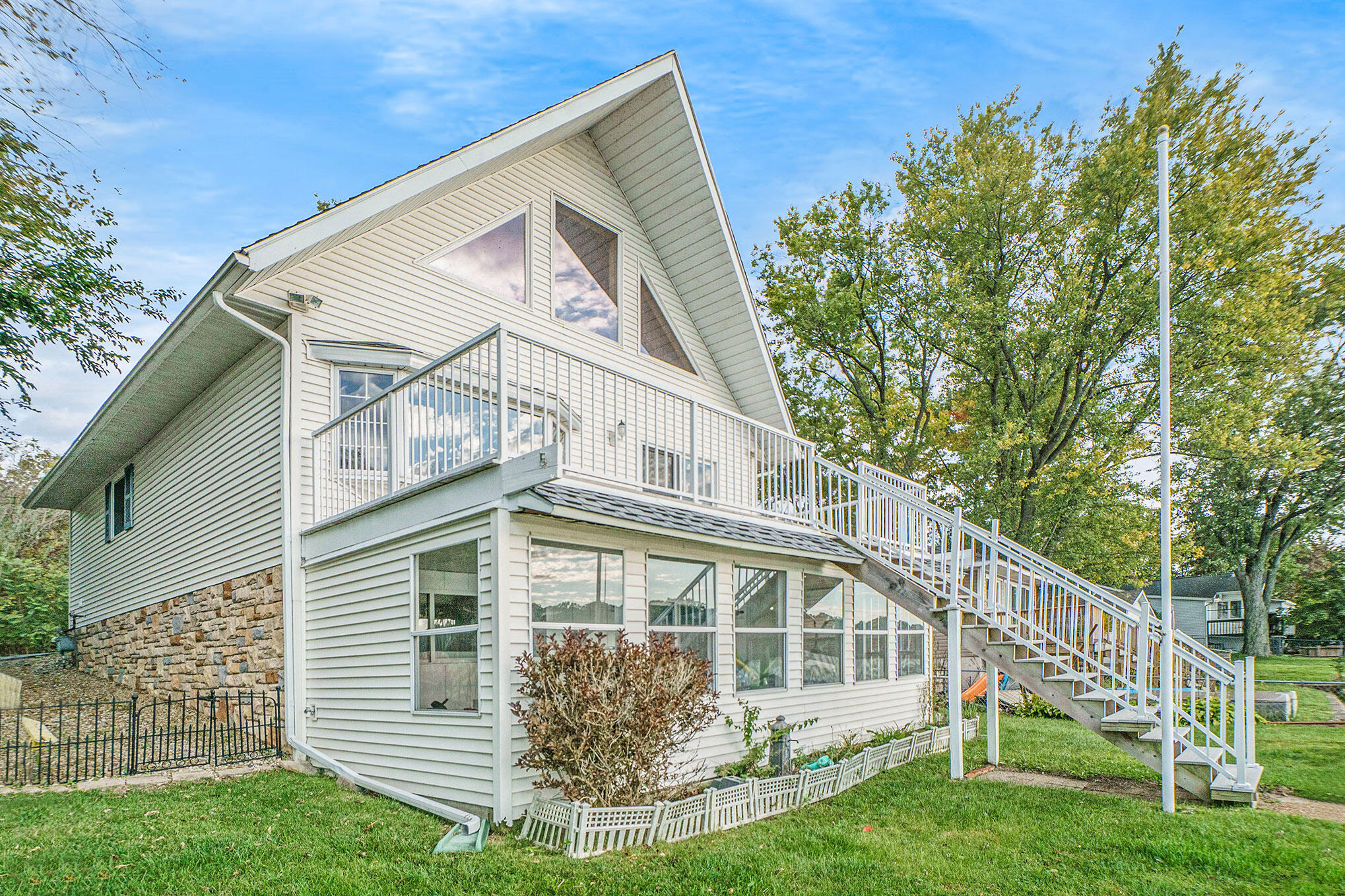 10139 Lucas Road Three Rivers, MI 49093 - Photo 4 of 20 DSC06041