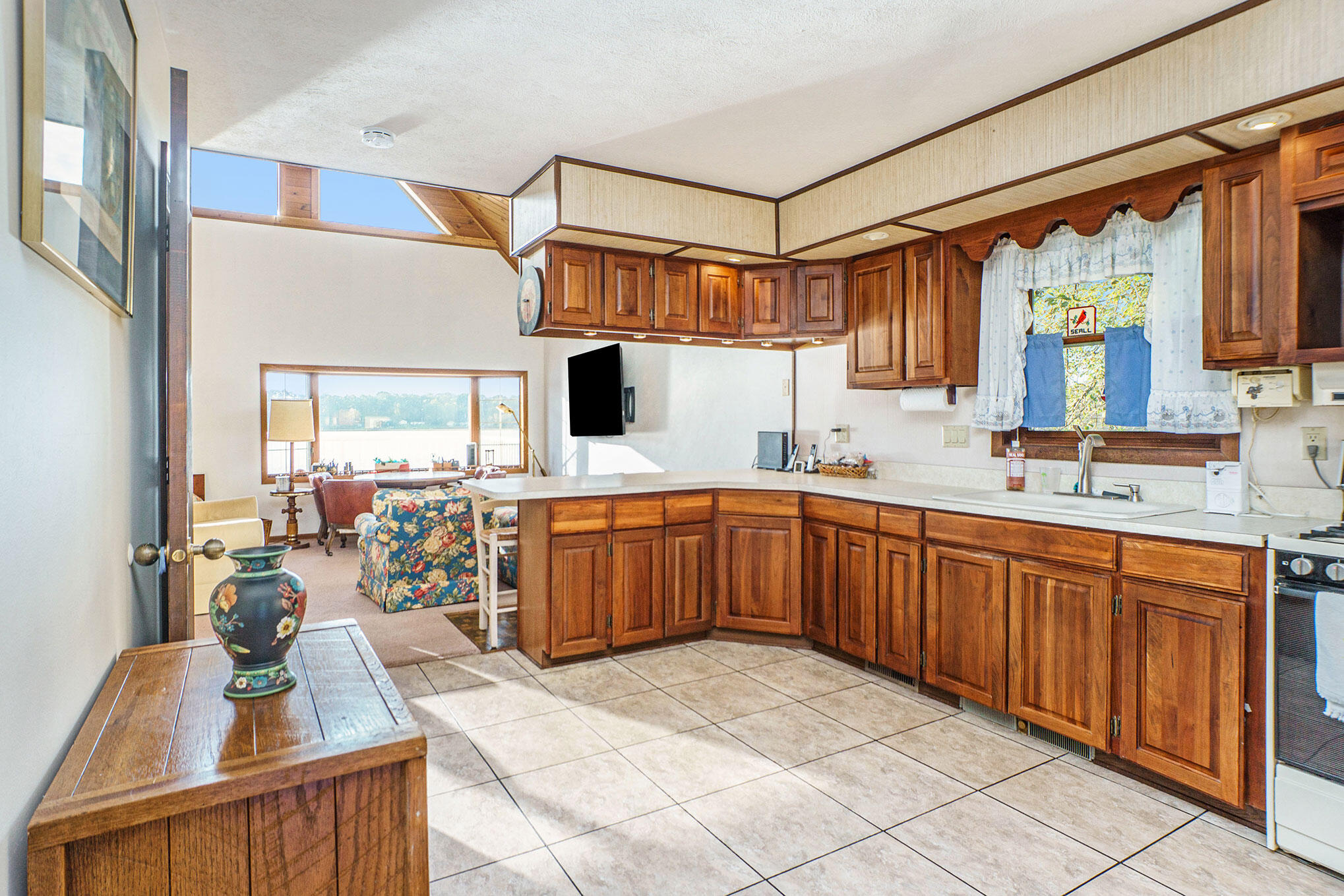 10139 Lucas Road Three Rivers, MI 49093 - Photo 5 of 20 DSC06062