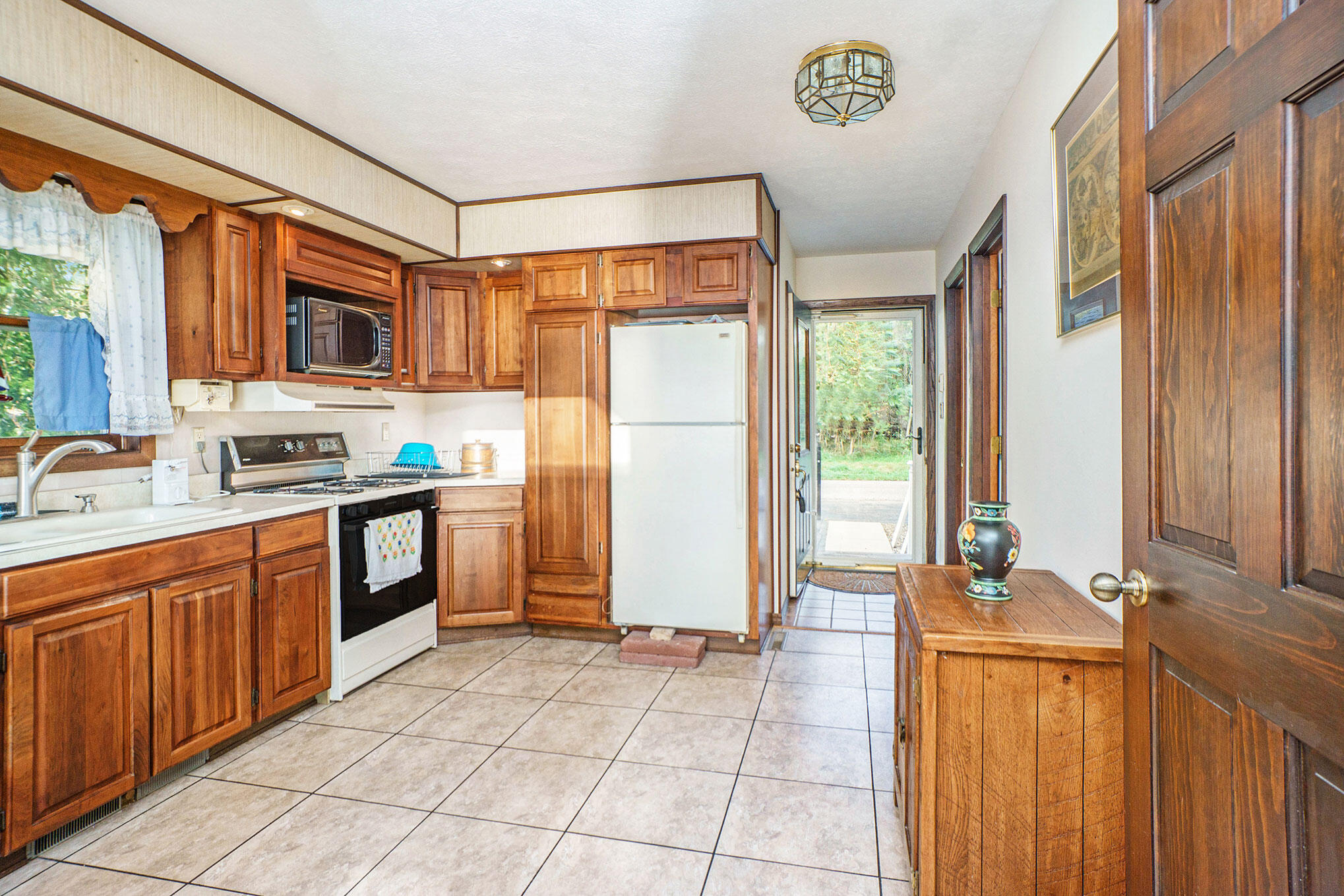 10139 Lucas Road Three Rivers, MI 49093 - Photo 7 of 20 DSC06065