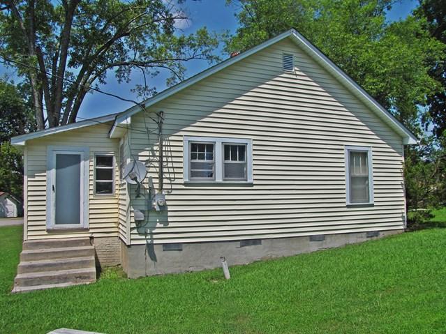 325 Vernon Street Decatur, TN 37322 - Photo 3 of 29 1247 (Copy)