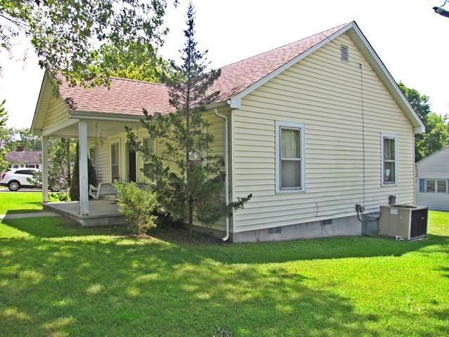 325 Vernon Street Decatur, TN 37322 - Photo 6 of 29 1250 (Copy)