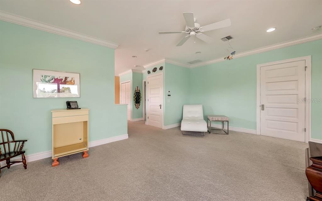2320 Wason Road Sarasota, FL 34231 - Photo 49 of 95 Gallery Image 49