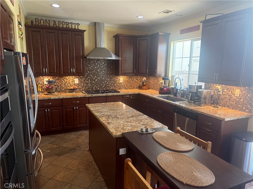 16 Bower Lane Ladera Ranch, CA 92694 - Photo 20 of 38 Kitchen