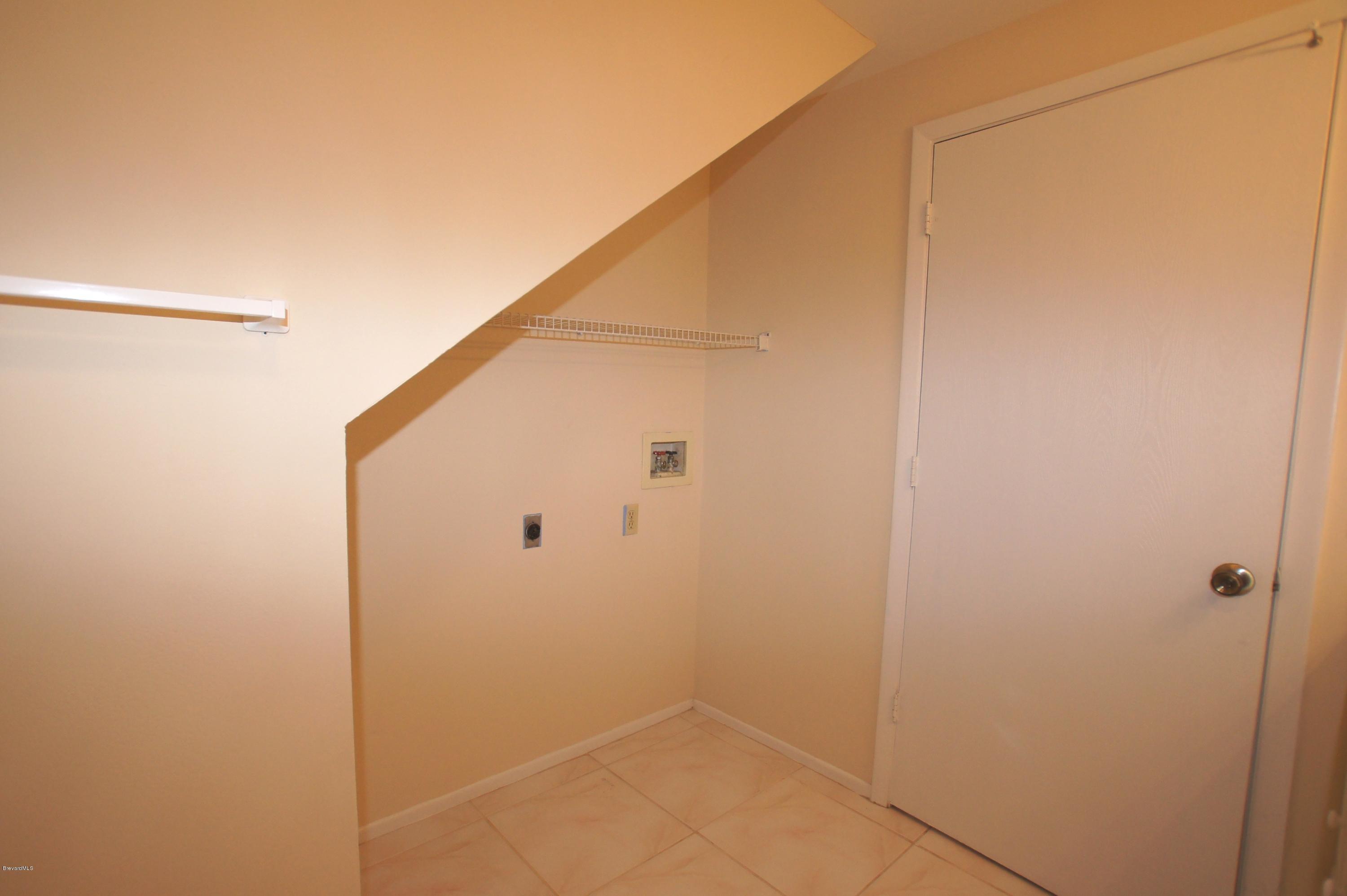 6337 Hudson Road Cocoa, FL 32927 - Photo 17 of 18 Laundry