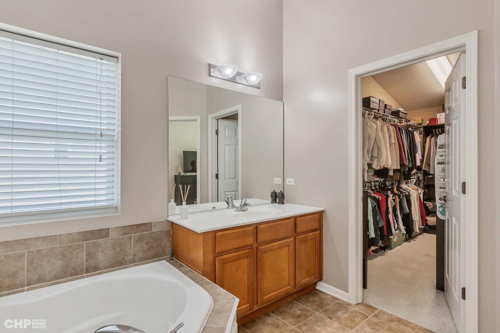 917 Blue Ridge Drive Streamwood, IL 60107 - Photo 21 of 46 a bathroom with a sink double vanity