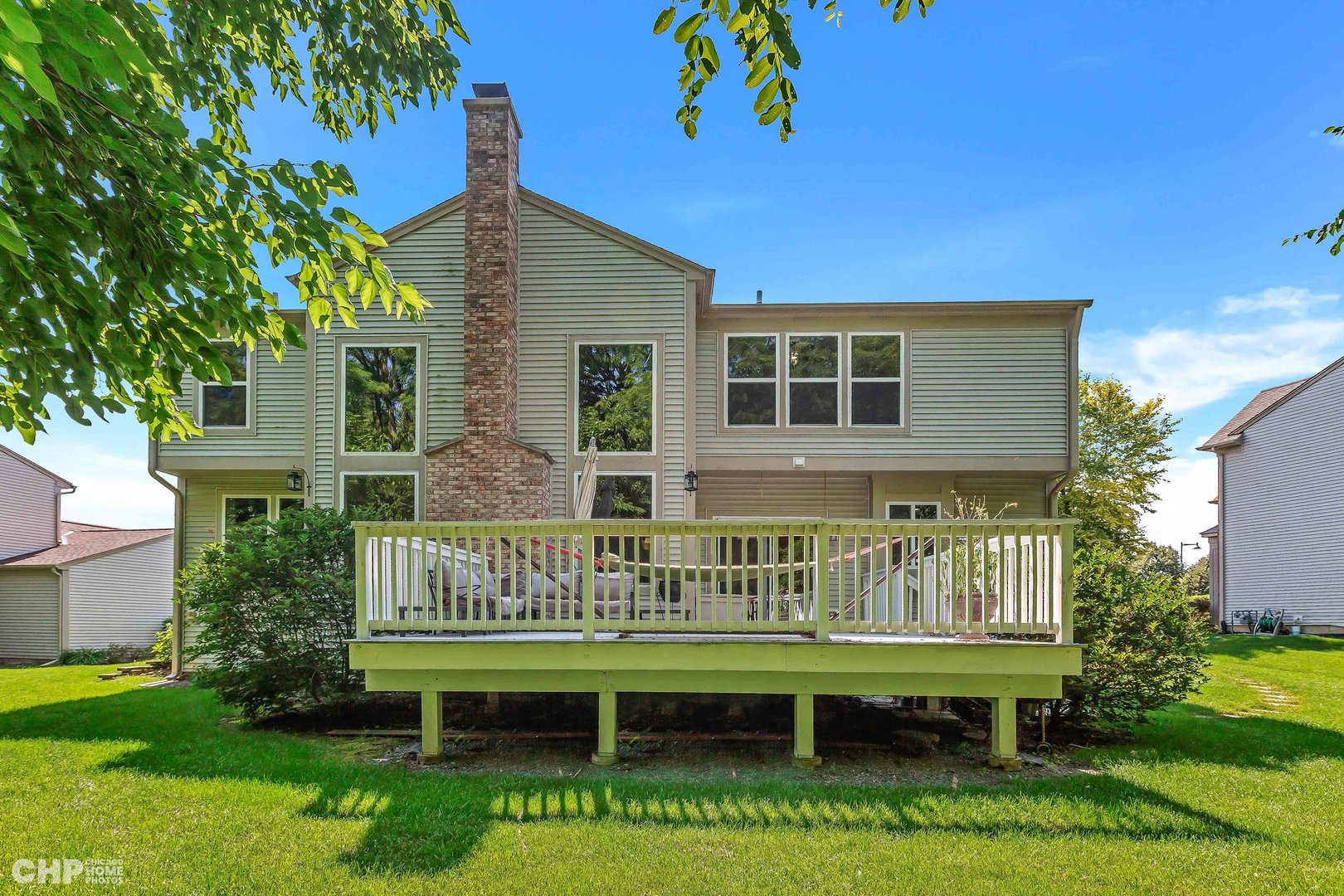 917 Blue Ridge Drive Streamwood, IL 60107 - Photo 39 of 46 a front view of a house with a garden