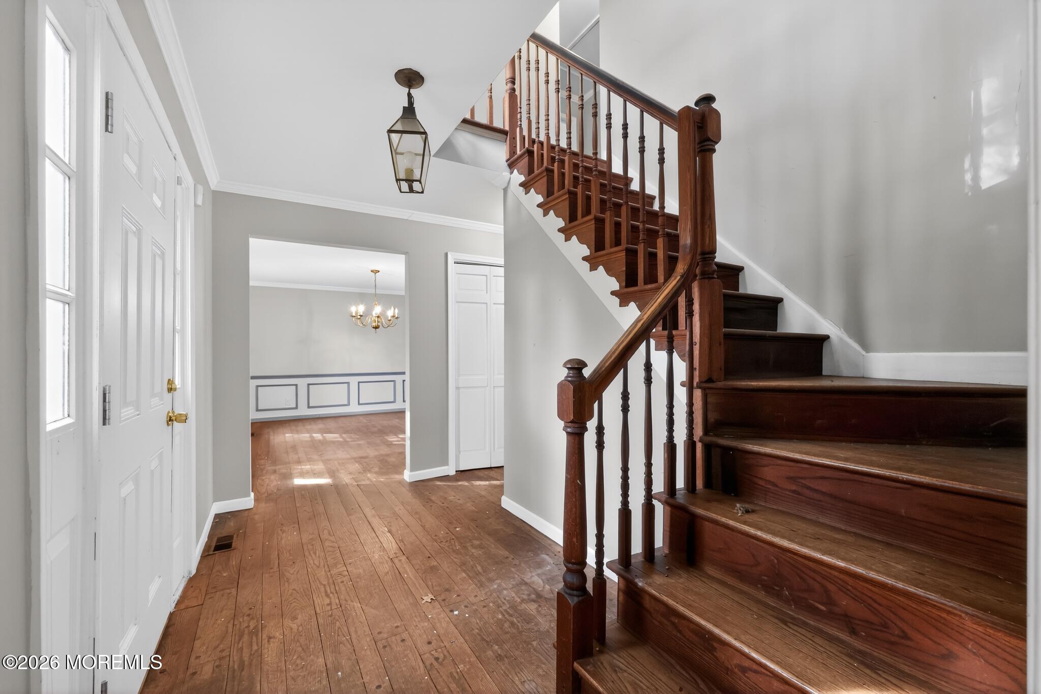 189 Province Line Road Allentown, NJ 08501 - Photo 18 of 40 18_189_Province_Line_Rd-Foyer-9926