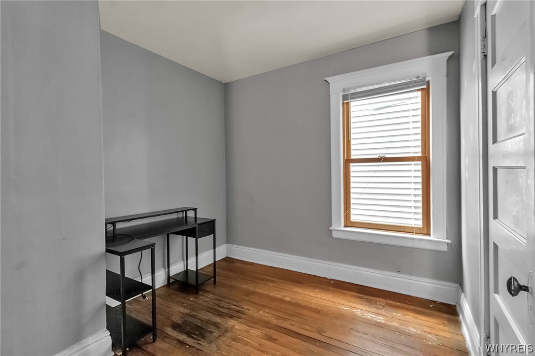 75 Inwood Place Buffalo, NY 14209 - Photo 12 of 36 lower unit bedroom 2