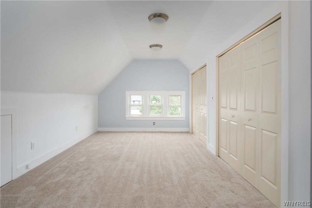 75 Inwood Place Buffalo, NY 14209 - Photo 26 of 36 Third floor included with 2nd floor unit lease (pr