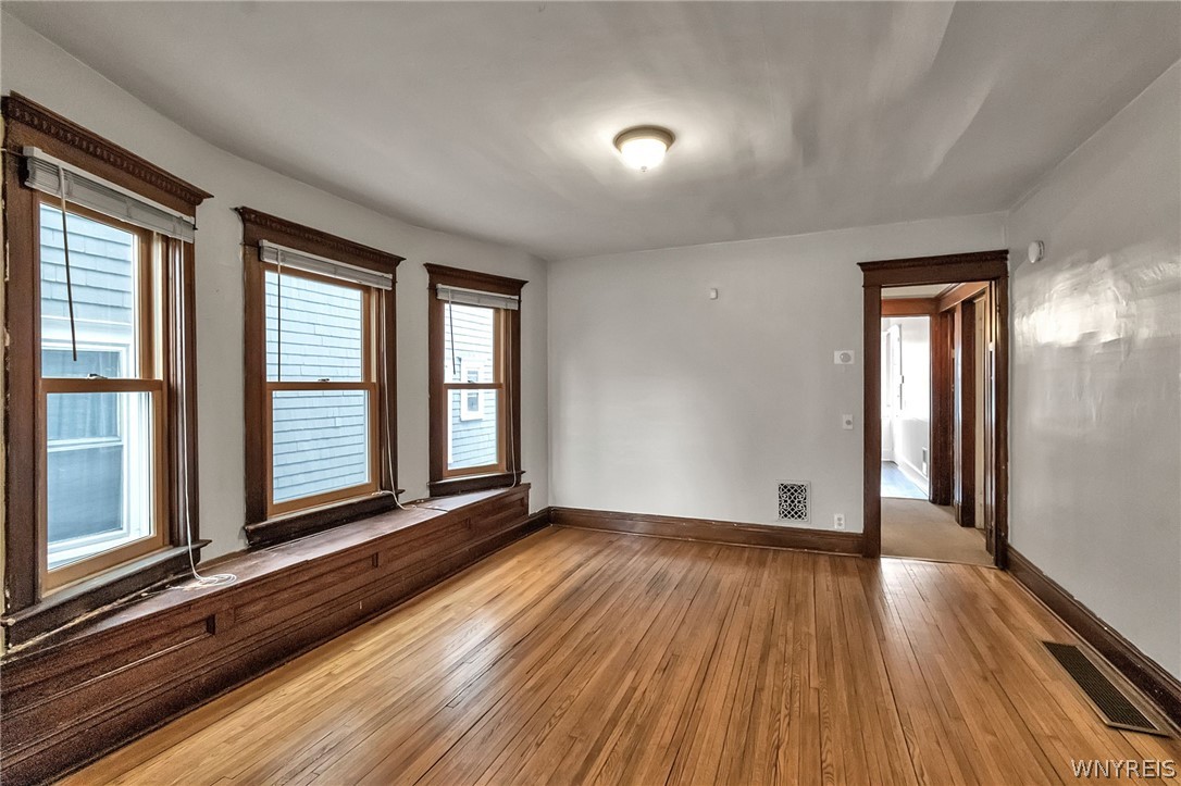 75 Inwood Place Buffalo, NY 14209 - Photo 5 of 36 lower unit dining room