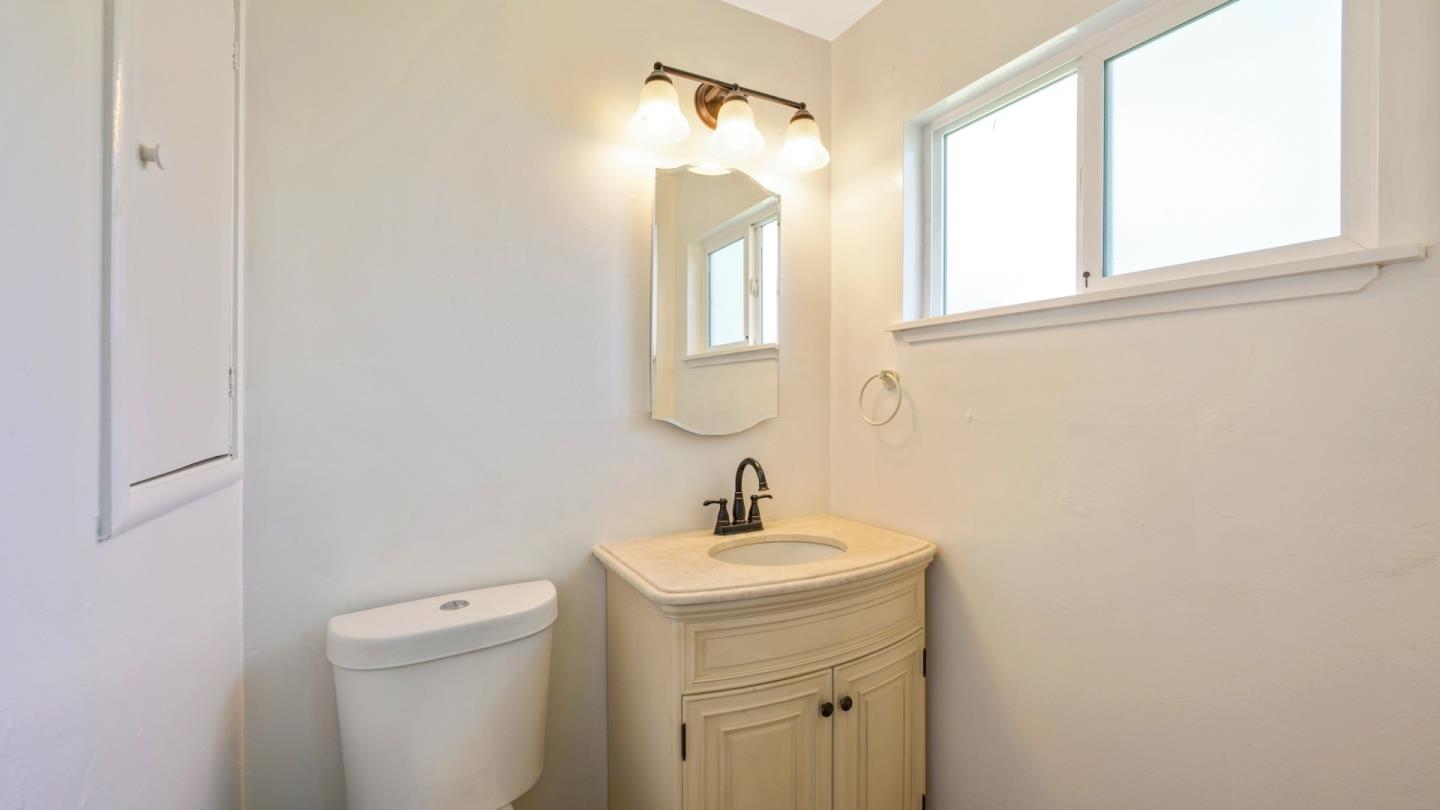 10953 Potrero Road Moss Landing, CA 95039 - Photo 18 of 36 Gallery Image 18