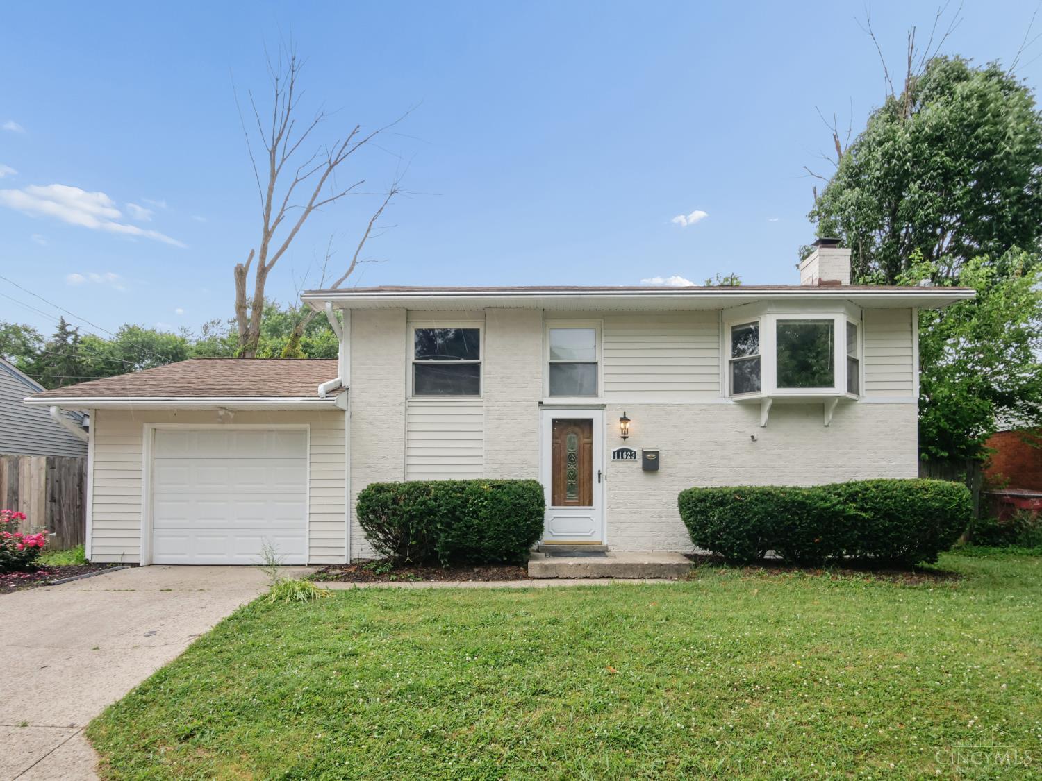 11623 Kenn Road Cincinnati, OH 45240 - Photo 1 of 33
