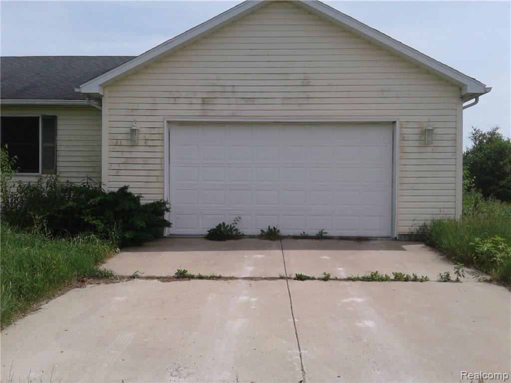 17995 Sherman Road Milan, MI 48160 - Photo 4 of 14 Garage.jpg