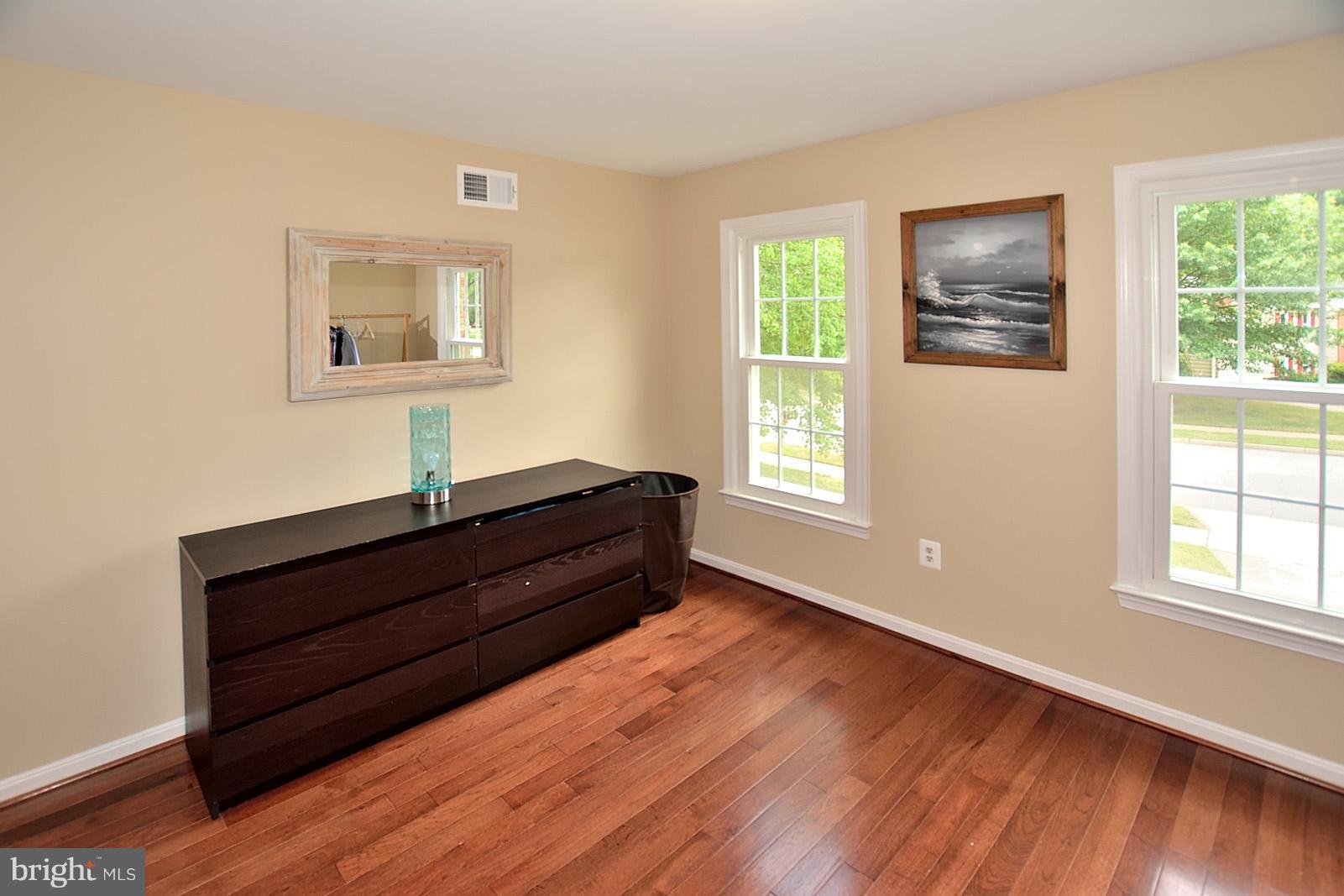 8008 West Point Drive Springfield, VA 22153 - Photo 20 of 30 Bedroom 2