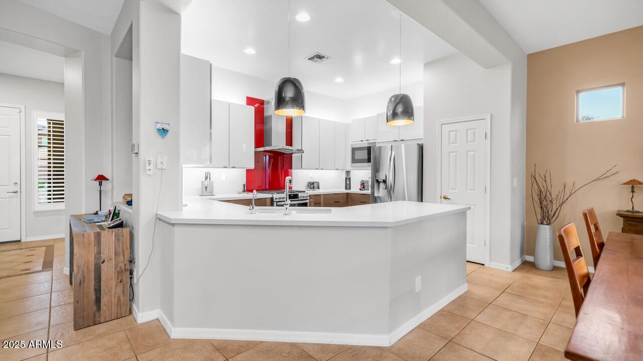 2401 West Webster Court Anthem, AZ 85086 - Photo 8 of 68 16