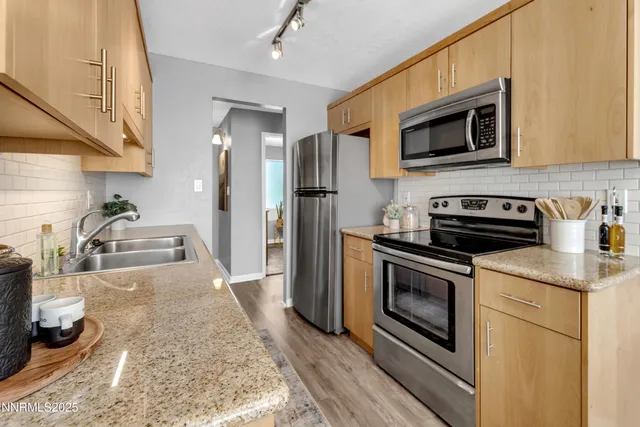 $179,900 | 3951 Clear Acre Lane, Unit 293, Reno, NV 89512