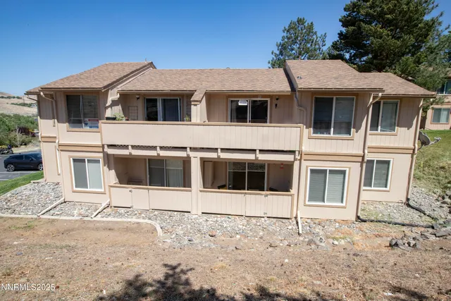 $179,900 | 3951 Clear Acre Lane, Unit 293, Reno, NV 89512