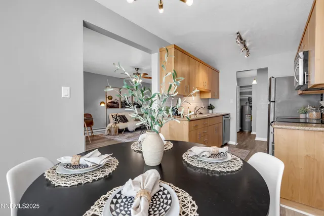 $179,900 | 3951 Clear Acre Lane, Unit 293, Reno, NV 89512