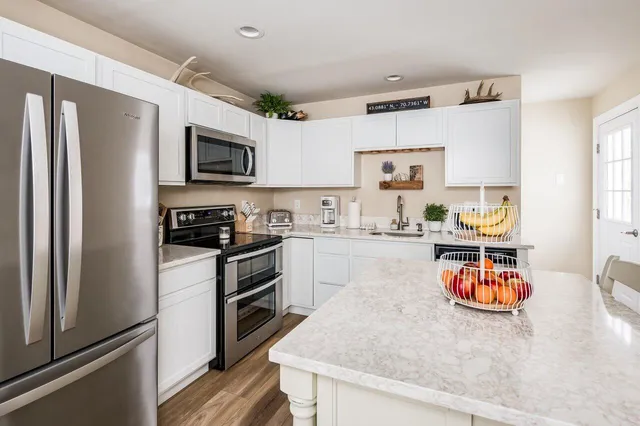 $574,900 | 22 Summer Lane, Kittery, ME 03904