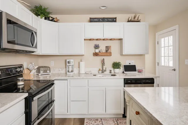 $574,900 | 22 Summer Lane, Kittery, ME 03904