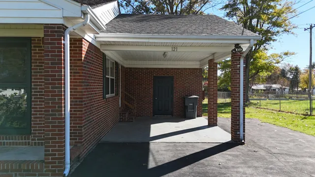 a view of entryway door