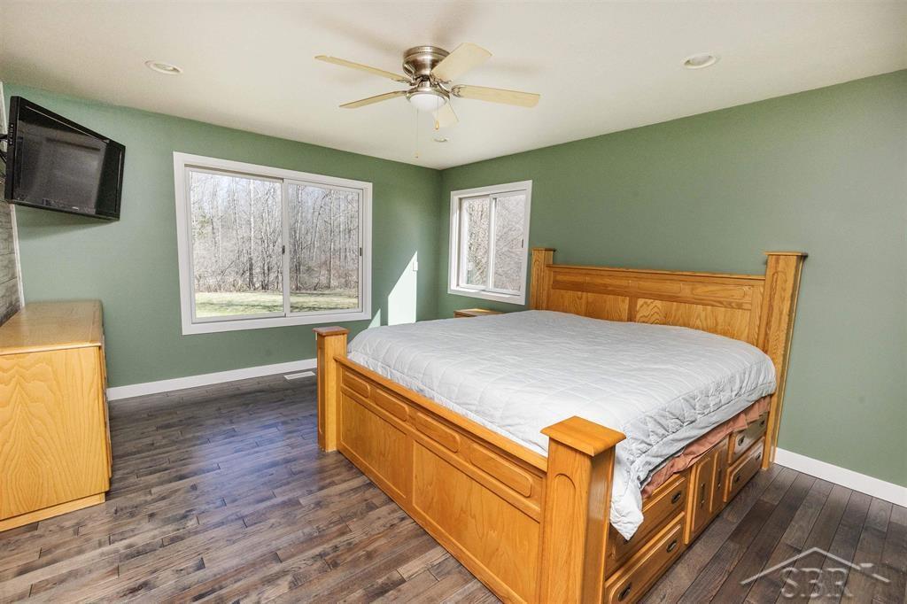 1978 West Stewart Road Midland, MI 48640 - Photo 20 of 36 50170756-768a6308-4e06-456c-89a4-1943d1dd8bcb.JPG